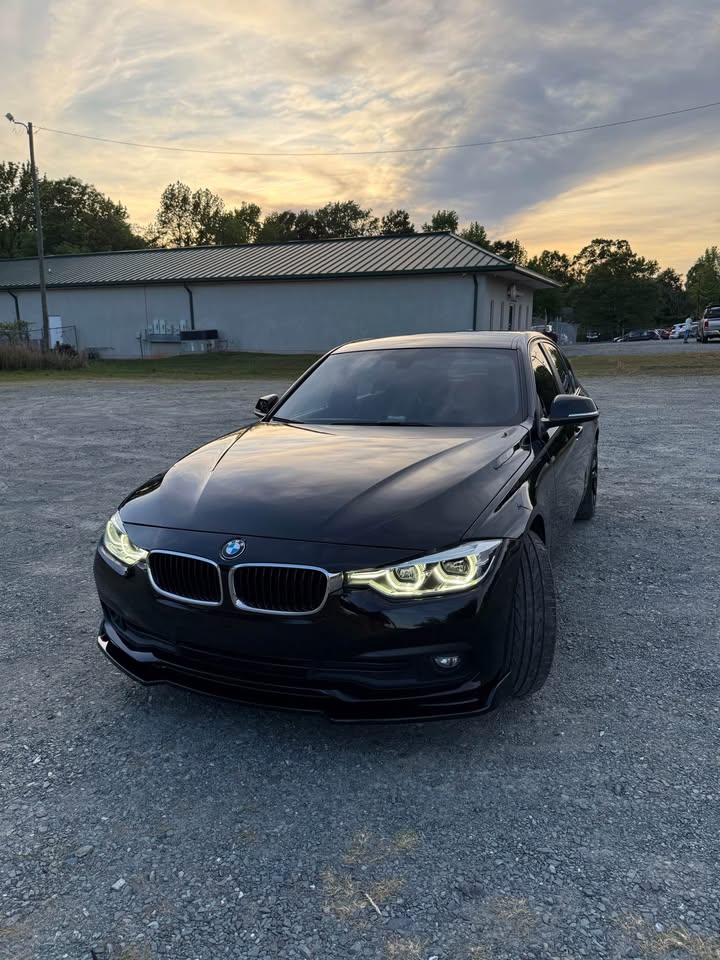 3 series black 2018 BMW 320i automatic sedan For Sale