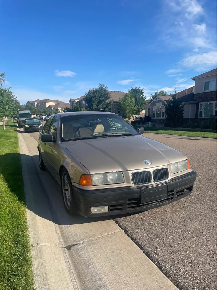 Brown 1996 BMW 318i E36 manual sedan For Sale