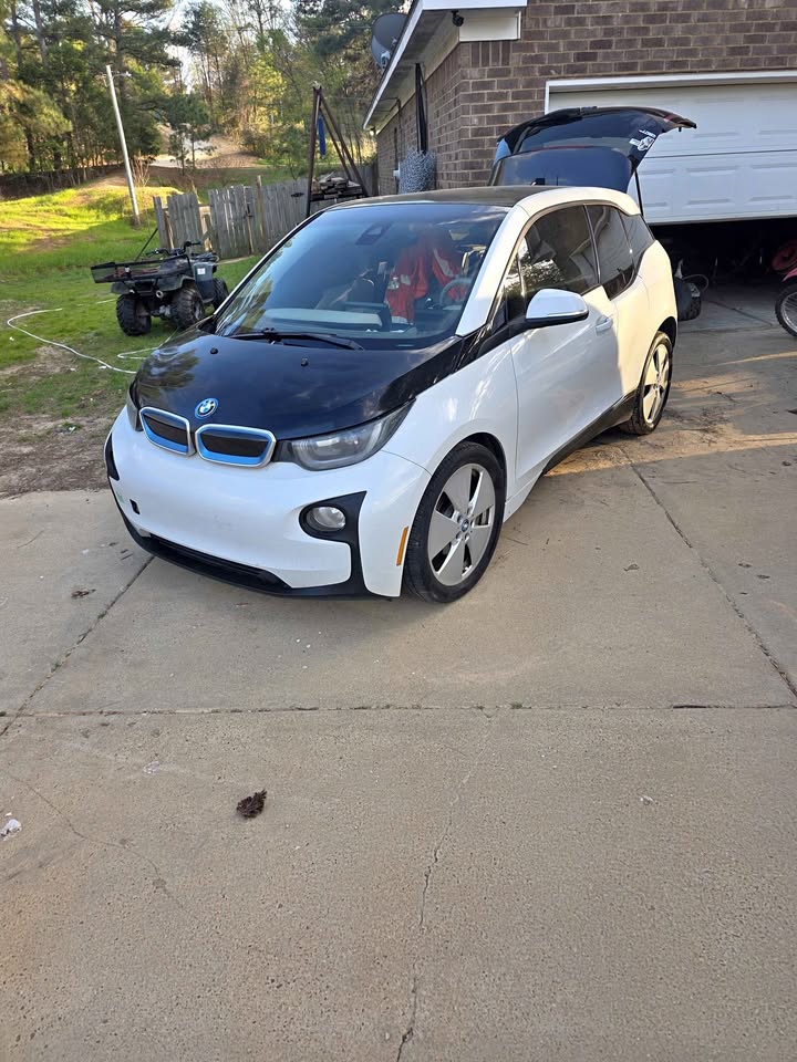 White 2014 BMW i3 automatic electric hatchback For Sale