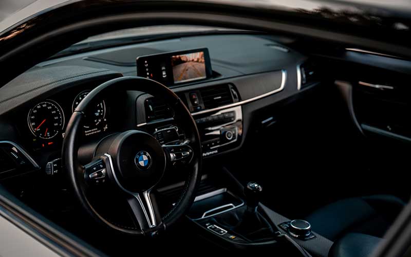 BMW Manual vs. Automatic: Which Transmission Is Right for You?