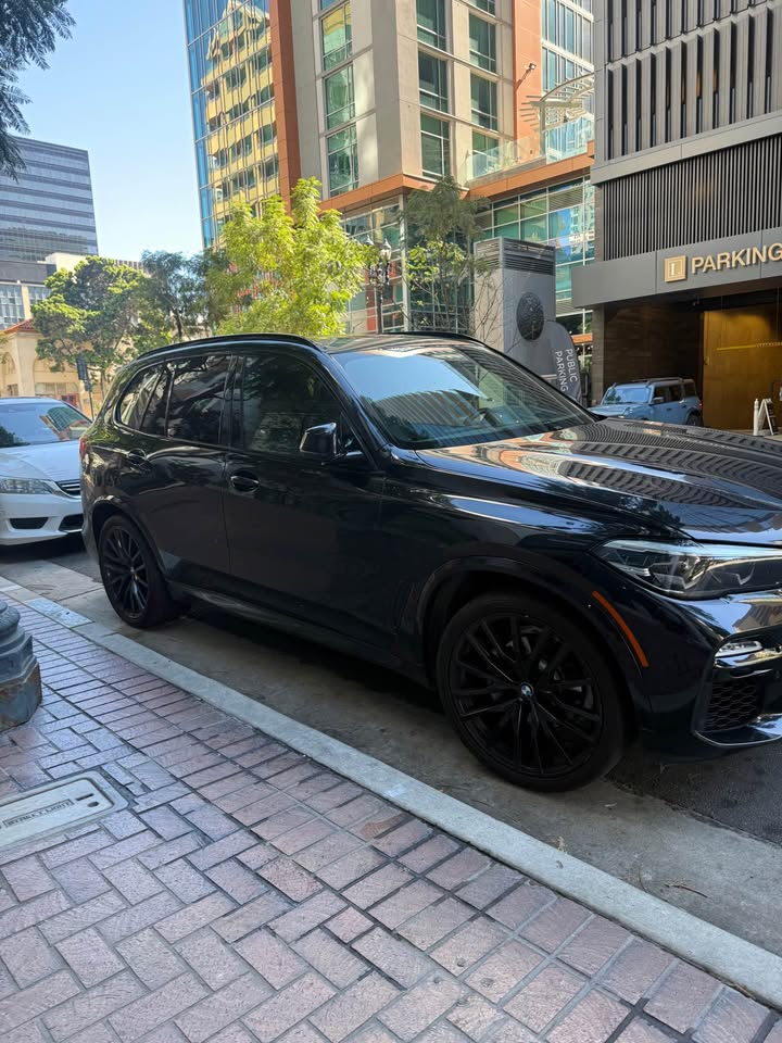 Black 2021 BMW X5 3.0si automatic SUV For Sale