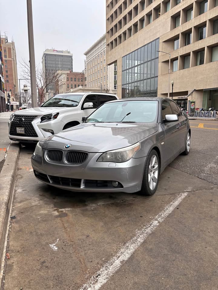 Silver 2007 BMW 550i E60 automatic sedan For Sale