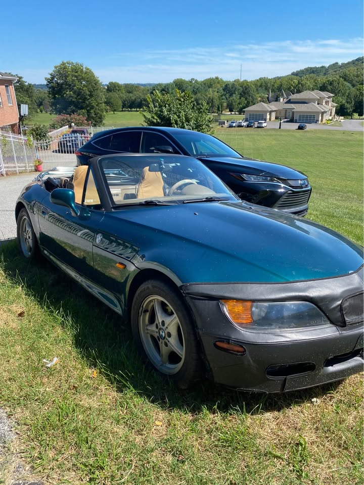 Green 1996 BMW Z4 manual roadster For Sale