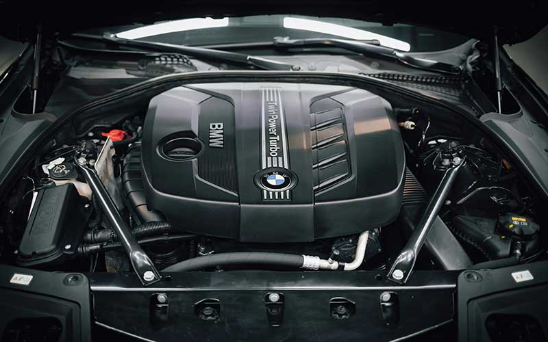 BMW 4-Cylinder vs 6-Cylinder vs 8-Cylinder Engines: What’s the Difference?