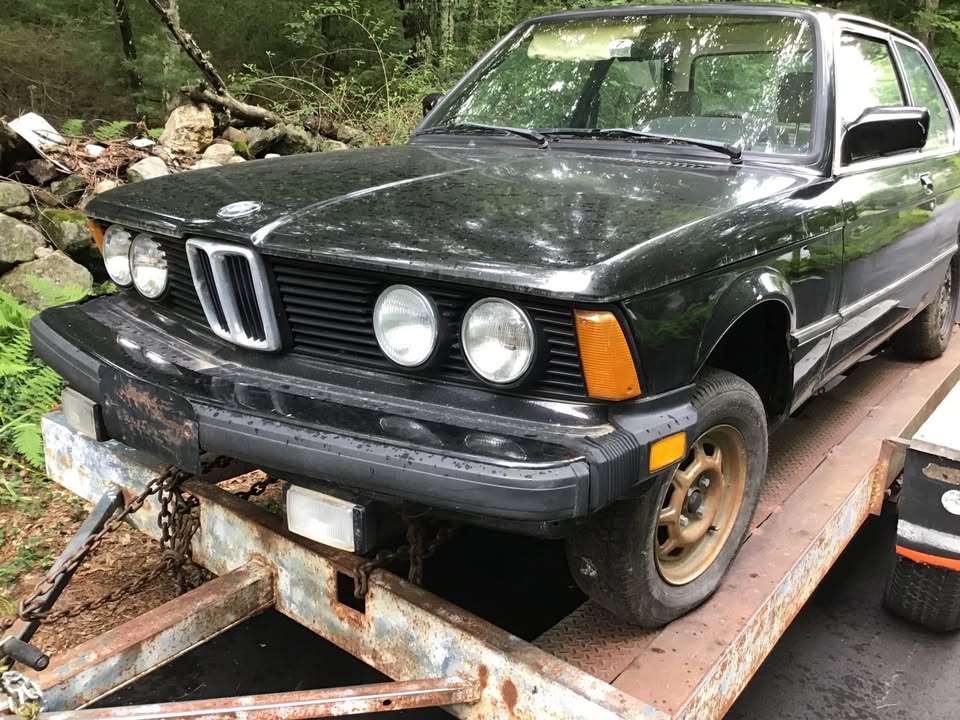 Black 1980 BMW 320i no engine and transmission For Sale