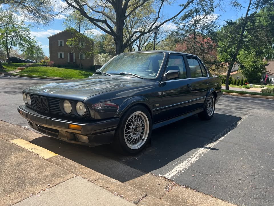 Classic black 1990 BMW 325ix manual sedan For Sale