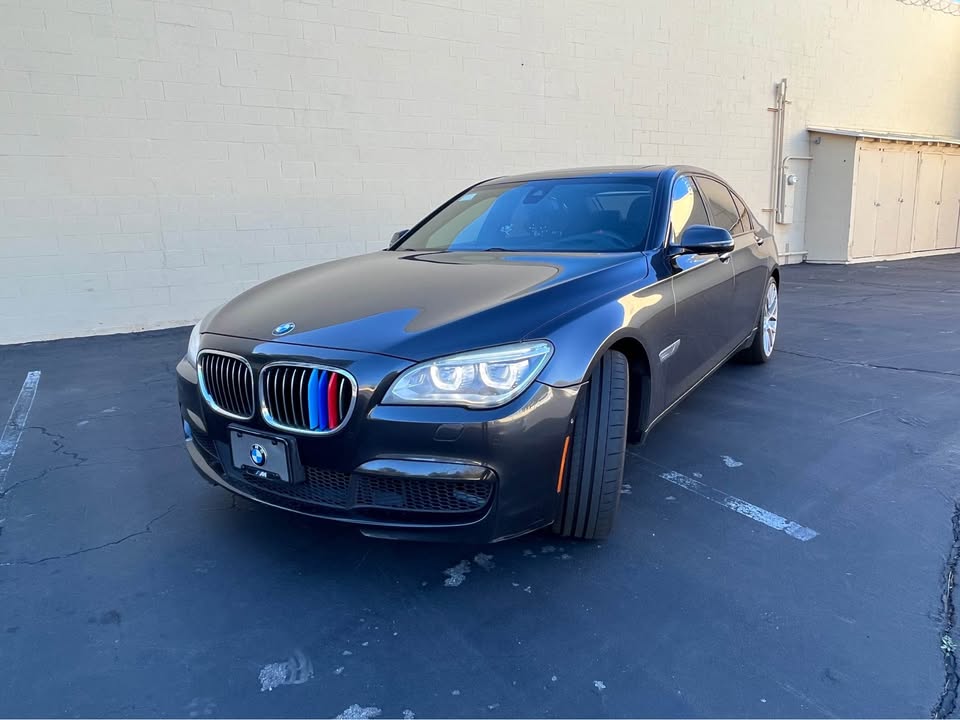 Gray 2015 BMW 750Li automatic sedan For Sale