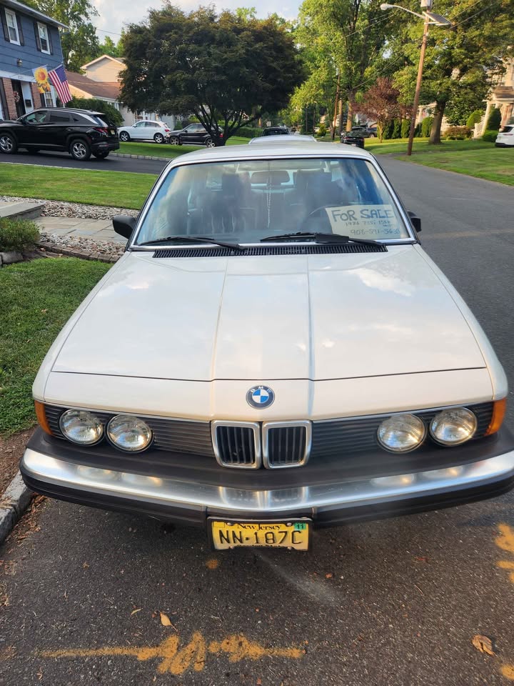 White 1986 BMW 735i automatic sedan For Sale
