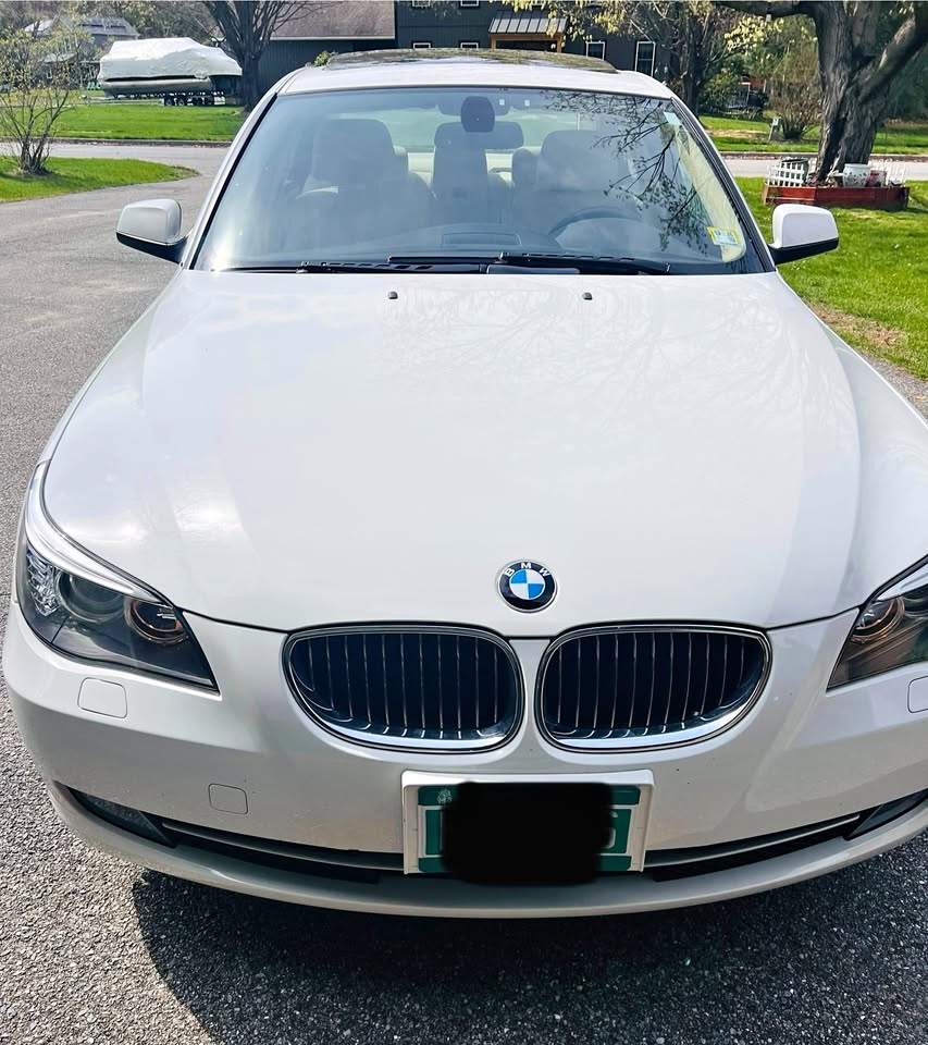 White 2010 BMW E60 528i sedan automatic For Sale